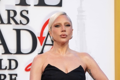 gagaimages_0069.jpg
