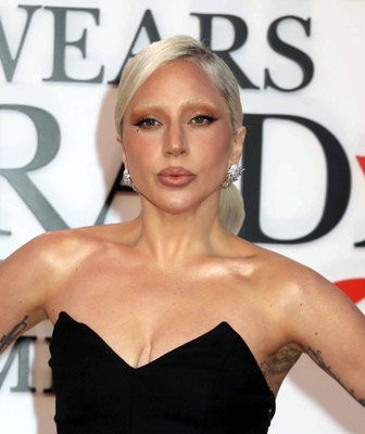 gagaimages_0107.jpg