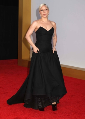 gagaimages_0110.jpg
