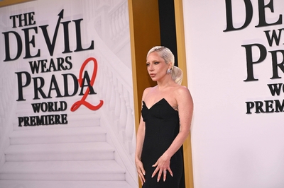 gagaimages_0132.jpg
