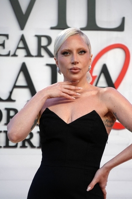 gagaimages_0134.jpg