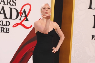 gagaimages_0191.jpg