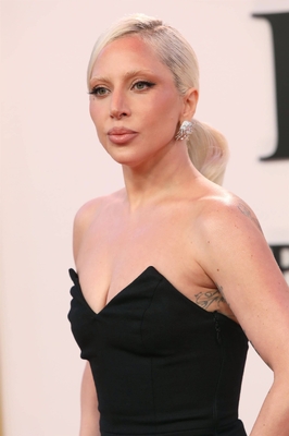 gagaimages_0218.jpg
