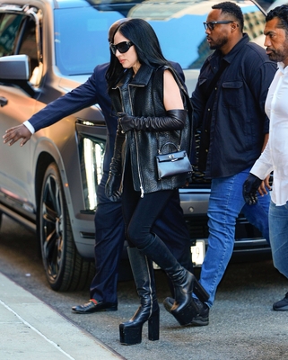 gagaimages_0001.jpg