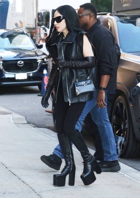 gagaimages_0018.jpg