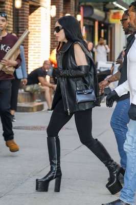 gagaimages_0059.jpg