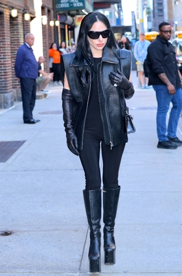 gagaimages_0075.jpg