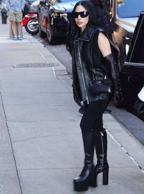 gagaimages_0085.jpg