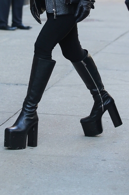 gagaimages_0121.jpg