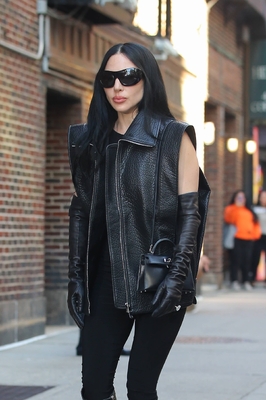 gagaimages_0136.jpg