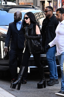 gagaimages_0148.jpg