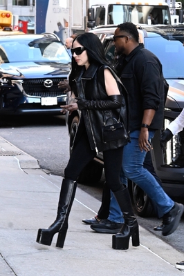gagaimages_0152.jpg