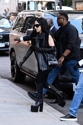 gagaimages_0155.jpg