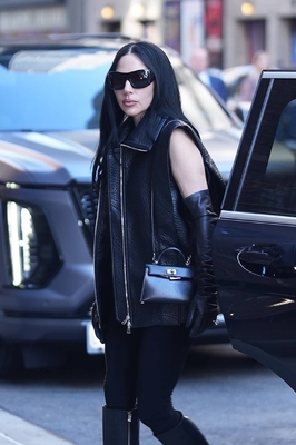 gagaimages_0167.jpg