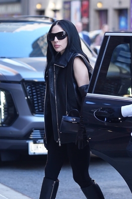 gagaimages_0171.jpg