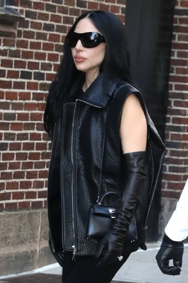 gagaimages_0240.jpg