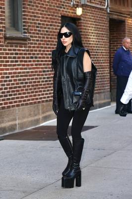 gagaimages_0275.jpg