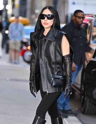 gagaimages_0322.jpg