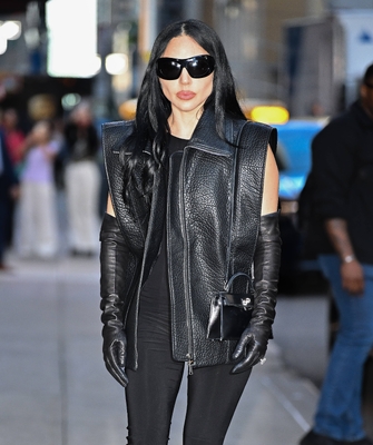 gagaimages_0323.jpg
