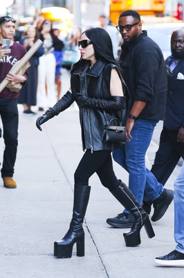 gagaimages_0342.jpg