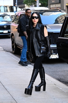 gagaimages_0349.jpg