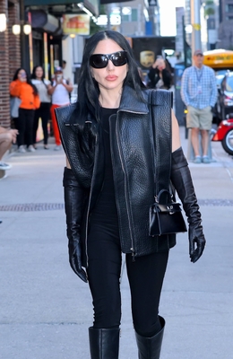 gagaimages_0355.jpg