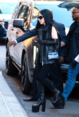 gagaimages_0358.jpg