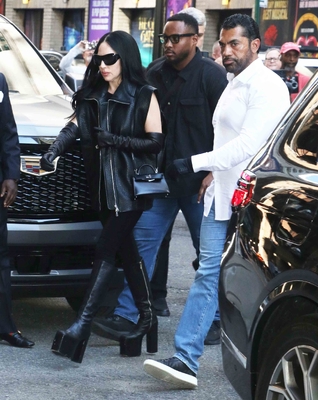 gagaimages_0403.jpg