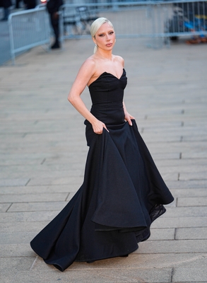 gagaimages_0041.jpg