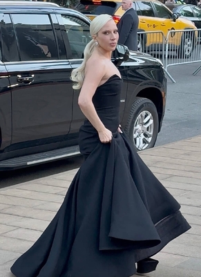 gagaimages_0046.jpg