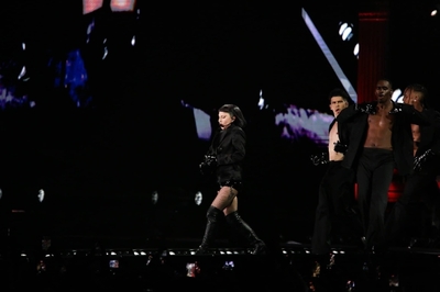 gagaimaes_0176.jpg
