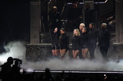 gagaimaes_0211.jpg