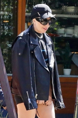 gagaimages_0034.jpg