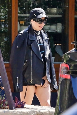 gagaimages_0047.jpg