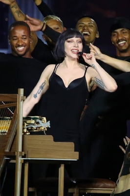gagaimaes_0005.jpg