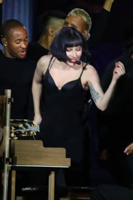 gagaimaes_0014.jpg