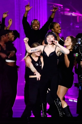 gagaimaes_0297.jpg